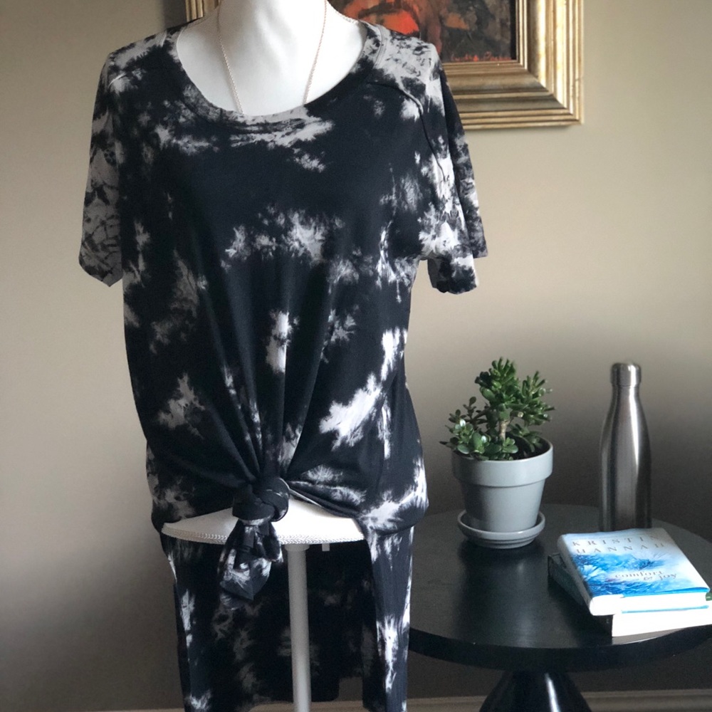 NEW! MONO B BLACK TIE DYE TUNIC SIZE SMALL - Picture 4 of 8